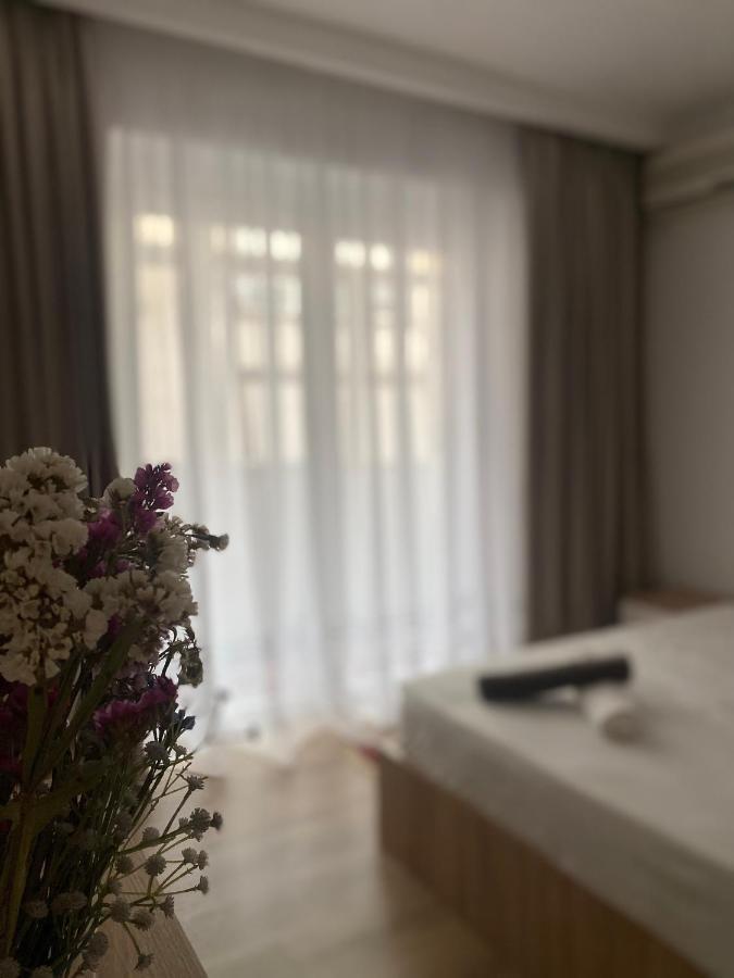 Central Welcoming Apartment In Tirana Buitenkant foto