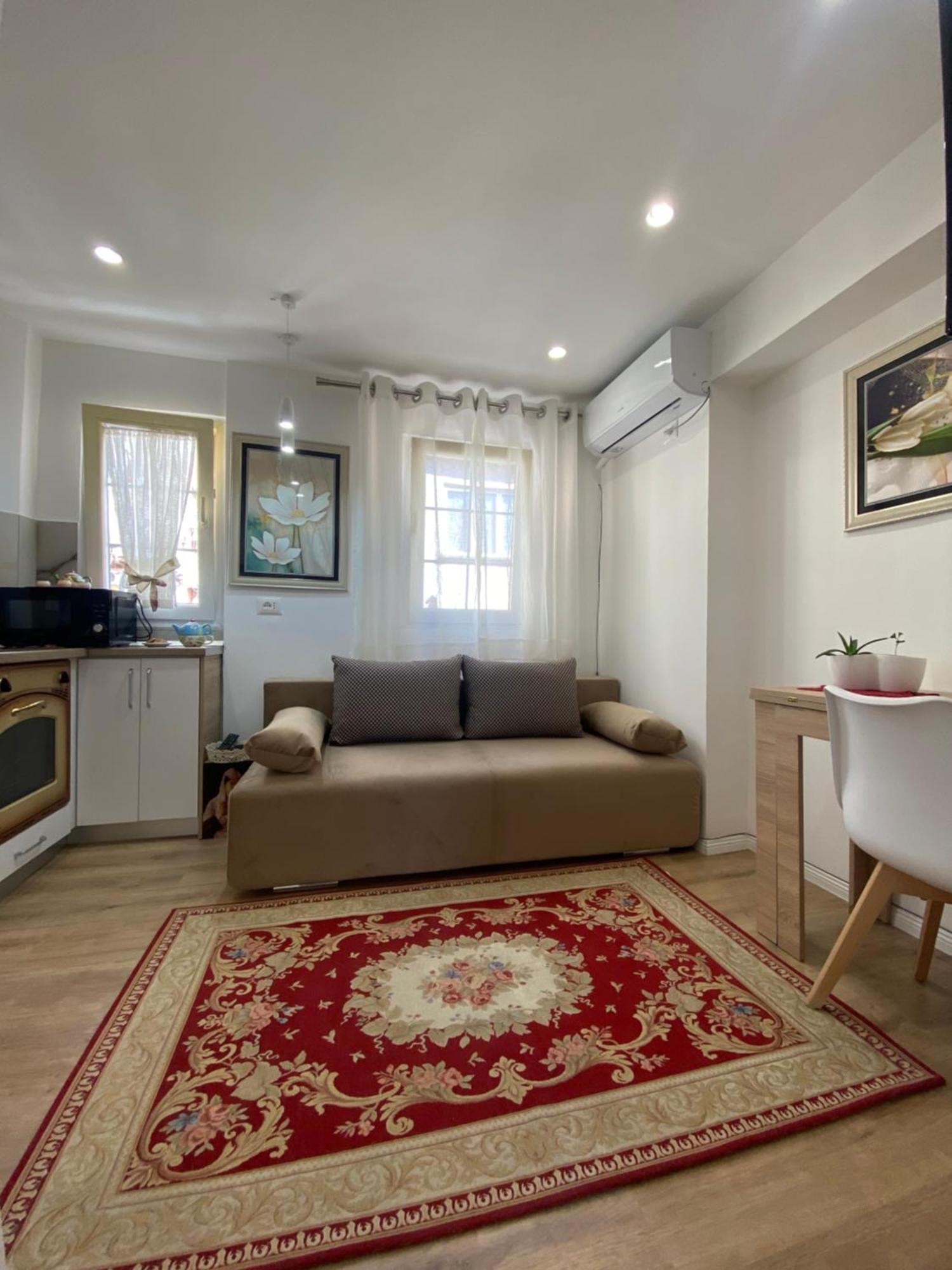 Central Welcoming Apartment In Tirana Buitenkant foto